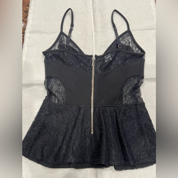 NWOT Bebe Black Lace inset Plum Tank Sz Xs - Picture 3 of 6